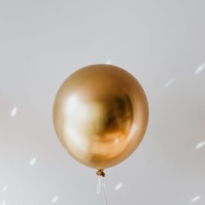Helium Bouquet — Gold & White (12 pcs)